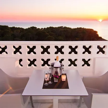 Hotel Village 4*
