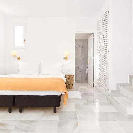 Hotel Village 4*